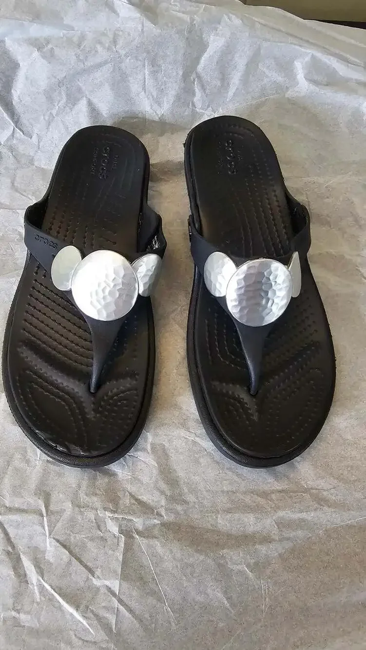 Crocs Sanrah Hammered Circle Wedge Flip Sandals Size 6